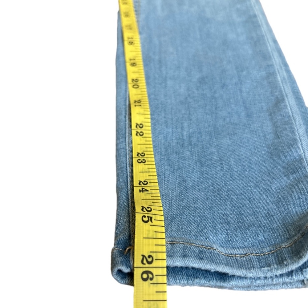 ✨SOLD✨ Free People Women’s Distressed Light Wash Skinny Jeans Size 26 Regular - Picture 12 of 13